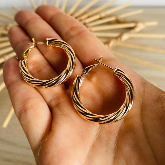 Candongas torsión 2.5cm