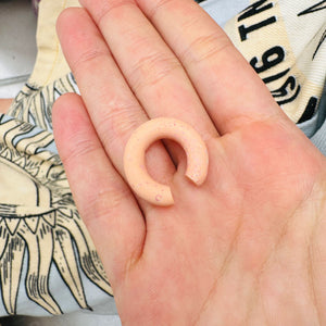 Earcuff art sugar salmón