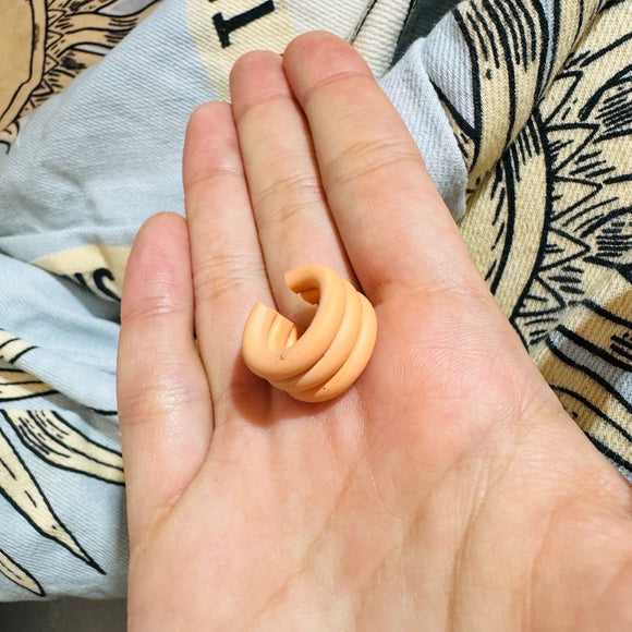 earcuff Triple art salmón