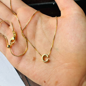 Collar letra C lisa #2