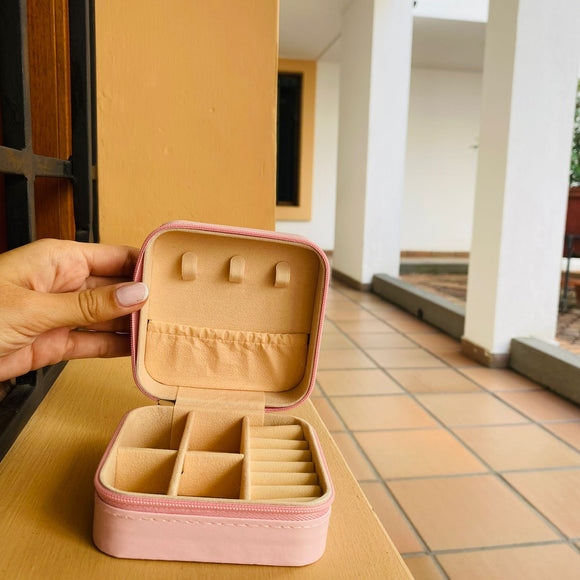 Joyero cuadrado rosa