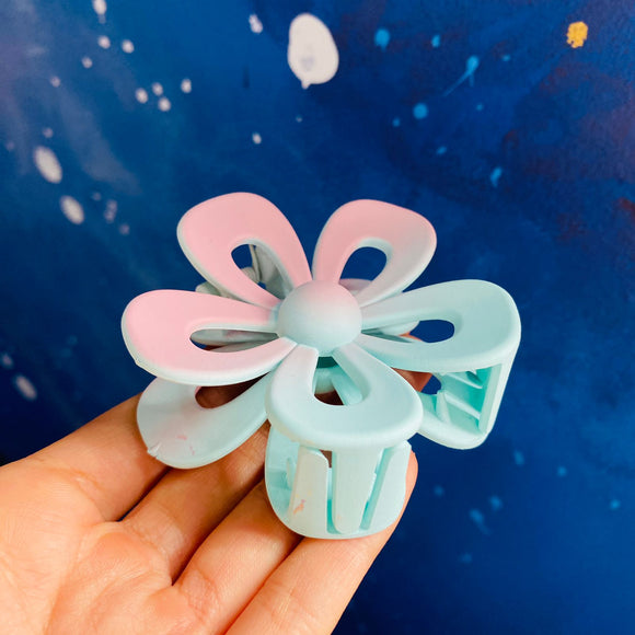 Caimán Dalia rosa azul