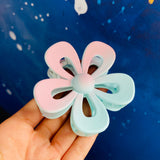 Caimán Dalia rosa azul