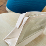 Cosmetiquera Washbag sobre blanco