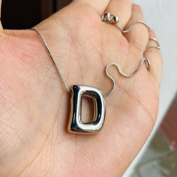 Collar Letra D chunky Plateado