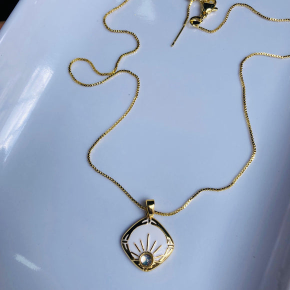 Collar Amuleto de sol