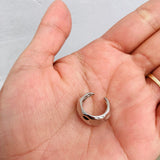 Earcuff placa grabada plateada