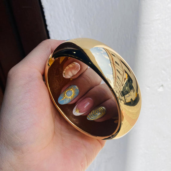 Brazalete oval dorado