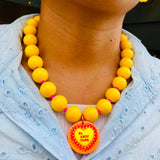 Collar El Amor Cura Yellow