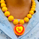Collar El Amor Cura Yellow