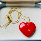 Collar corazon plano rojo