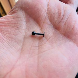 Piercing labret negro #1