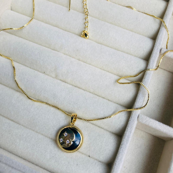 Collar Media Luna