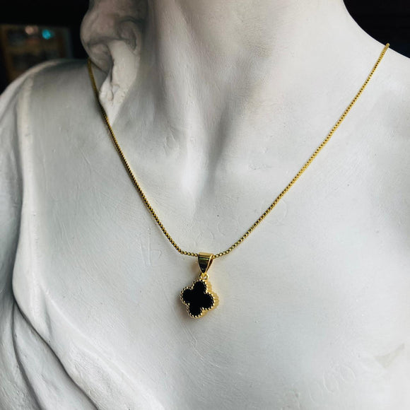 Collar Trebol Negro