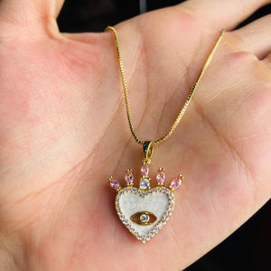 Collar corazon ojo
