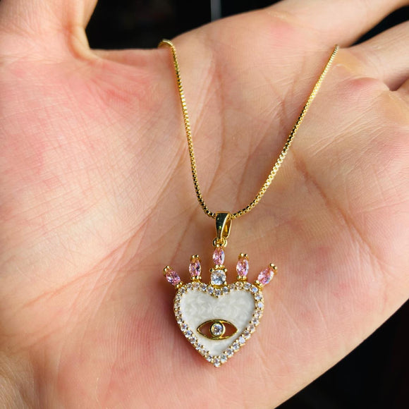 Collar corazon ojo