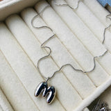 collar letra M bubble