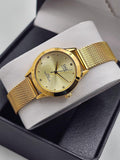 Reloj Q&Q malla Dorado