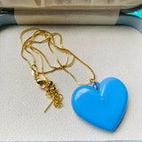 Collar corazon plano azul