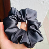 Scrunchie Ale Negra